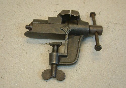 Vintage mini clamp - vintage,