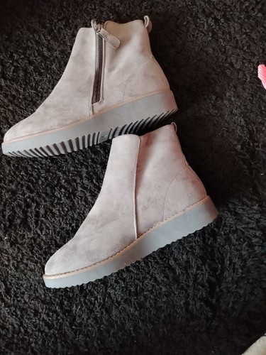 Size and f grey faux - f,