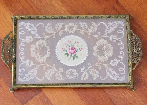 Vintage petit point floral - petit,