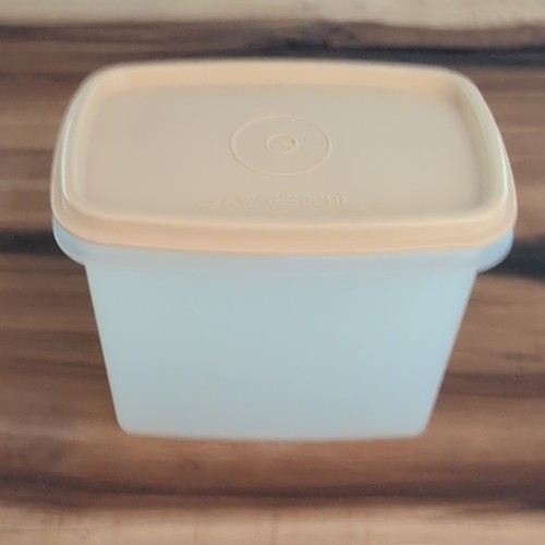 Vintage tupperware yellow - tupperware,