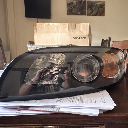 Head light cluster for - head, a