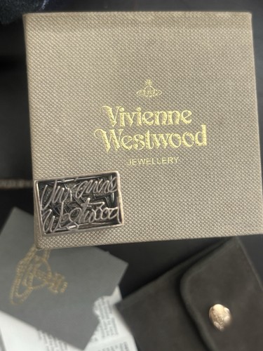 Authentic vivienne westwood - authentic,