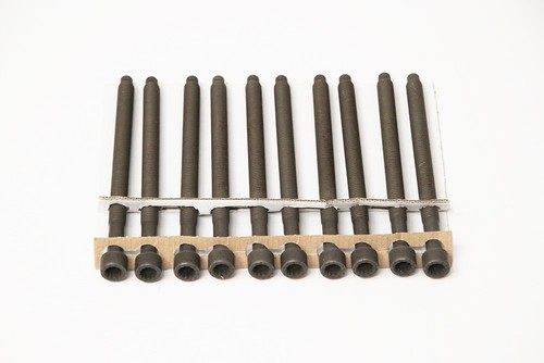 Cylinder head bolts - cylinder,