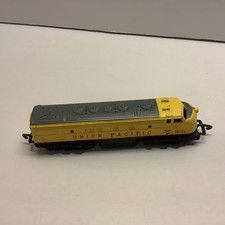 LONE STAR TREBLE-O-LECTRIC  EL62 UNION PACIFIC DIESEL POWERED LOCOMOTIVE 1420A