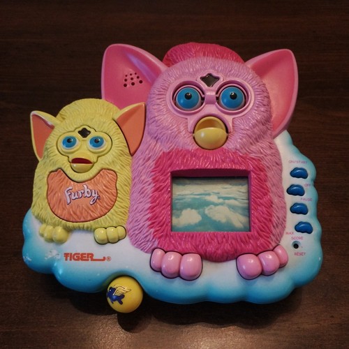 Rare furby 2000 retro - rare,