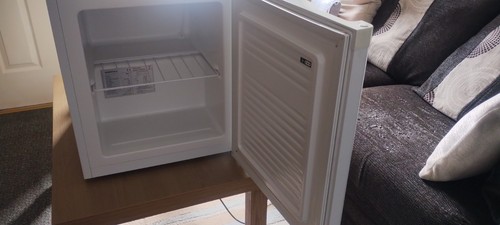 Table top freezer used - table,