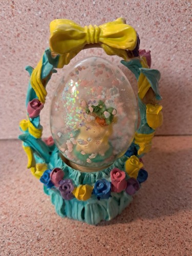 Vintage resin very cute - very, easter