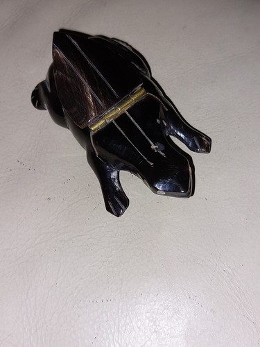 Antique cows horn snuff - cows,