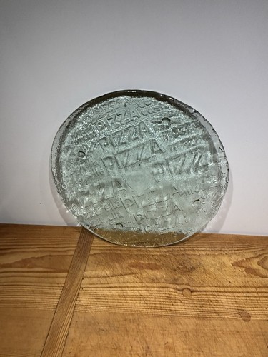 Large glass pizza - pizza, serving