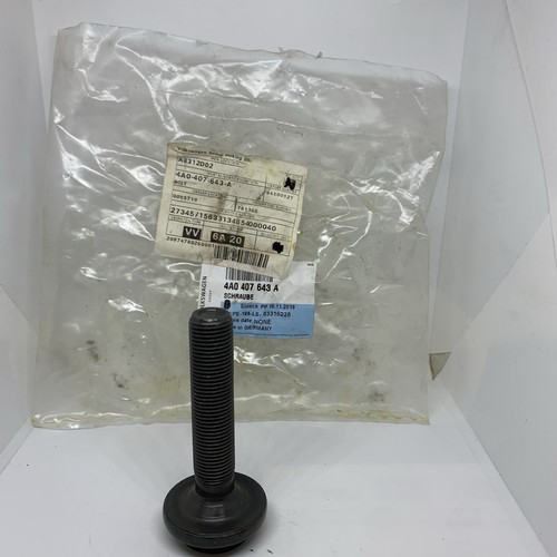 Front driveshaft hub bolt - front,