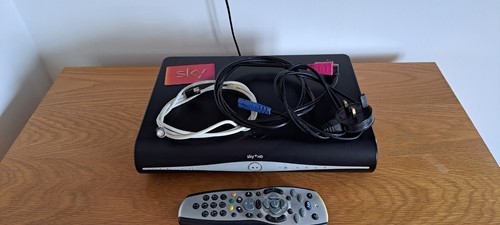 Sky box model drx890 - hd+,