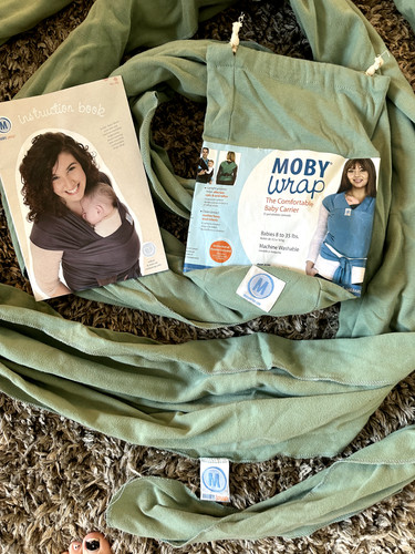 Moby wrap the comfortable baby