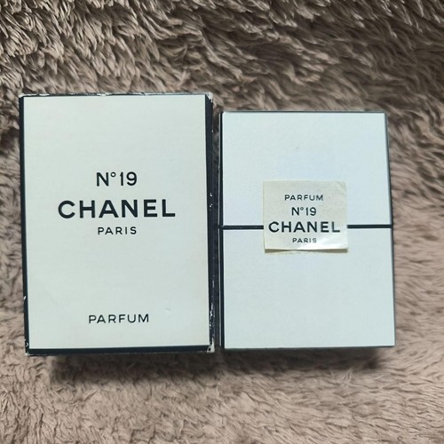 Chanel 19 no - chanel,