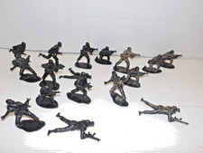 AIRFIX 1.32 MILITARY SERIES  MODERN BRITISH S.A.S.. 17 FIGURES,SEE PHOTOS NO BOX