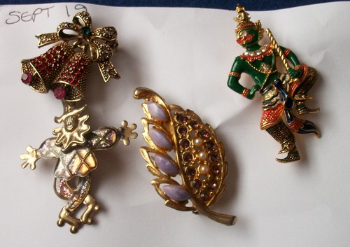 Joblot stylish brooches - joblot,