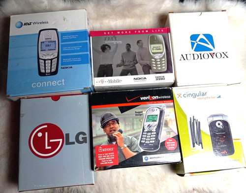Vtg flip phones - 6,