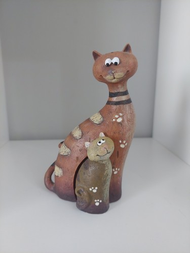 Artforum style resin - artforum, cat