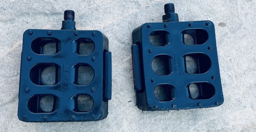 Square logo pedals - square,