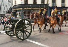 Photo 6x4 The King's Troop, Royal Horse Artillery by Palace Mews Westmins c2016