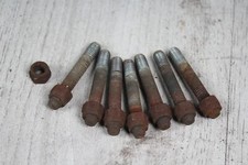 Screw nuts manifold exhaust