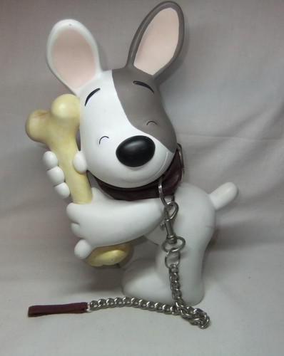 Large lost dog resin - lost, 2008