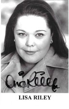Lisa Riley - Emmerdale - Hand