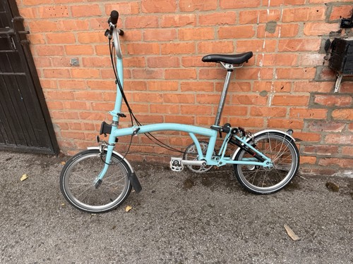 Brompton folding bike - folding,