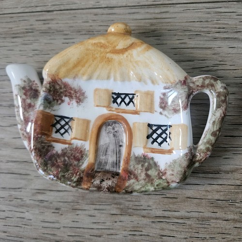 Vintage cottage ware ceramic - cottage,