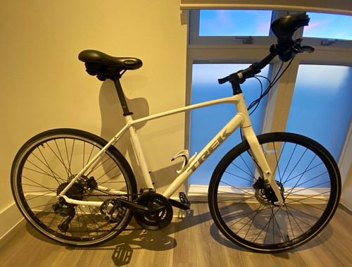 Trek hybrid bike 700c white - m,