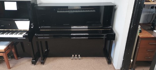 Yamaha upright piano - u1,