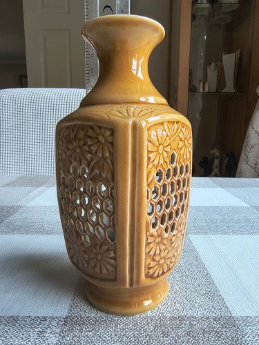 Vintage honey lattice