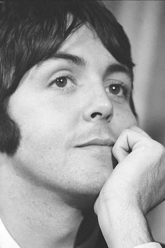 Portrait singer paul - of,