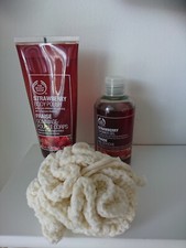 THE BODY SHOP STRAWBERRY BODY