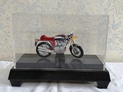 Agusta 750 diecast model - s,