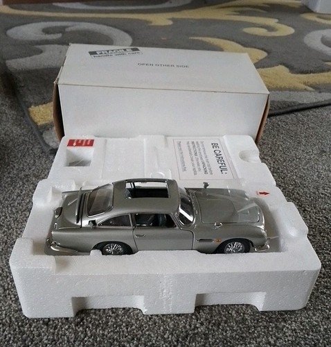 Danbury mint james bond - james, aston