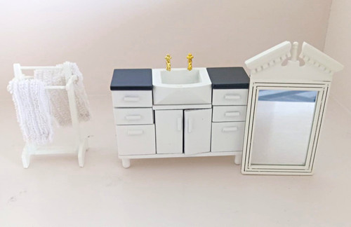 Dolls house bathroom - dolls,