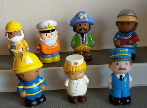 Elc happyland figures bundle - figures,