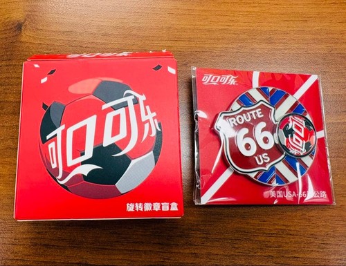 Coca cola world - world, pin
