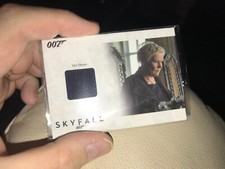 James Bond 007 SKYFALL Judi