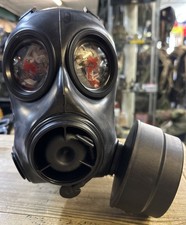 New avon fm12 respirator - respirator, gas