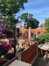 Heavy-Duty Metal Hanging Basket Tree / Garden – Multi-Arm Display for Baskets