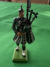 Britains Toy Soldiers Seaforth Highlanders Piper