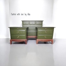 Stag Minstrel Bedroom Set