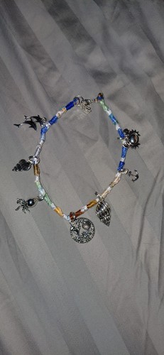 Custom hand made under - hand, sea