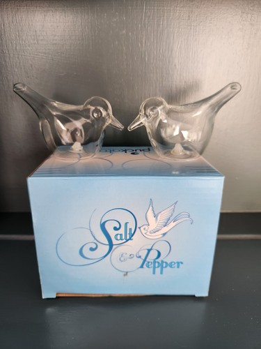 Beautiful pair clear glass - beautiful,