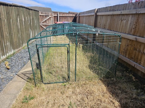 Omlet secure metal rabbit run