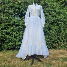 Vintage 1970s Berkertex Medieval Revival Wedding Dress With Train 10 - 12