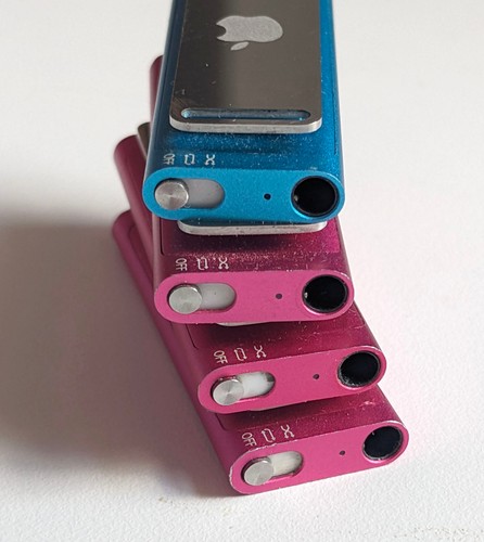 Apple ipod shuffles - 4x, 3rd