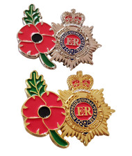 Set Poppies Pin Badge Brooch  The Queen's ER Memorabilia Souvenirs Remember
