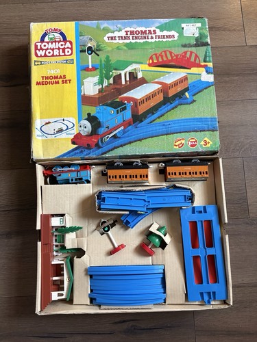 Thomas the tank engine - thomas,